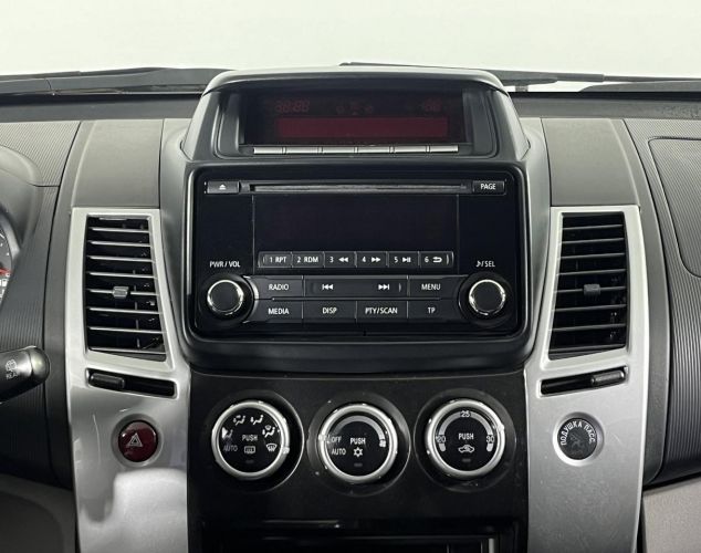Mitsubishi Pajero Sport  Instyle