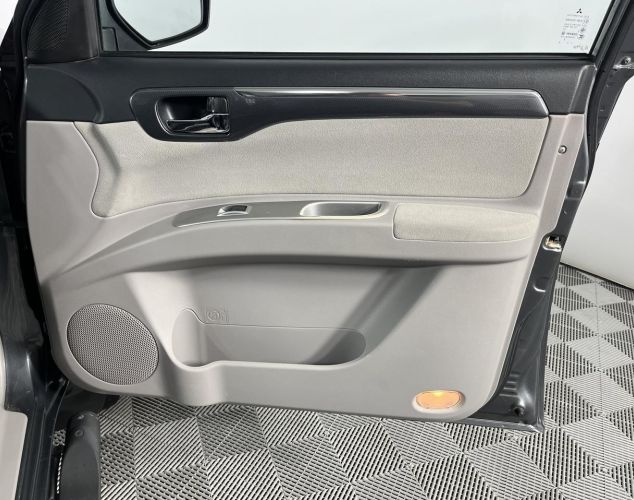 Mitsubishi Pajero Sport  Instyle