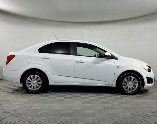 Chevrolet NAV Aveo  LT