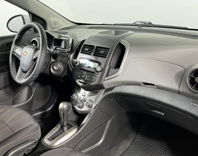 Chevrolet NAV Aveo  LT