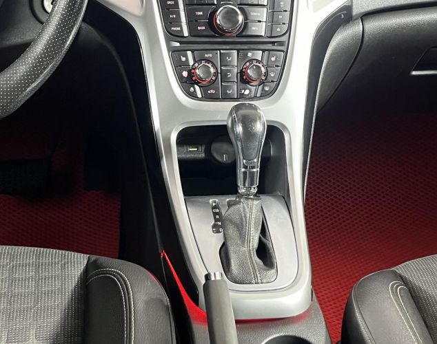 Opel Astra GTC  