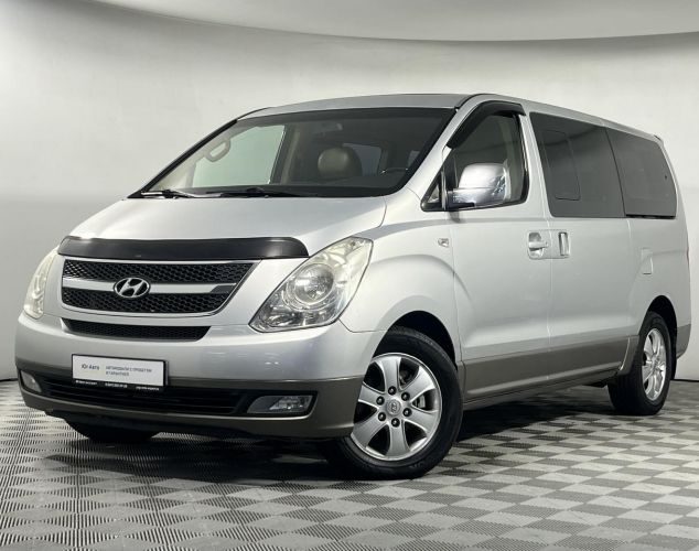Hyundai Grand Starex  Base