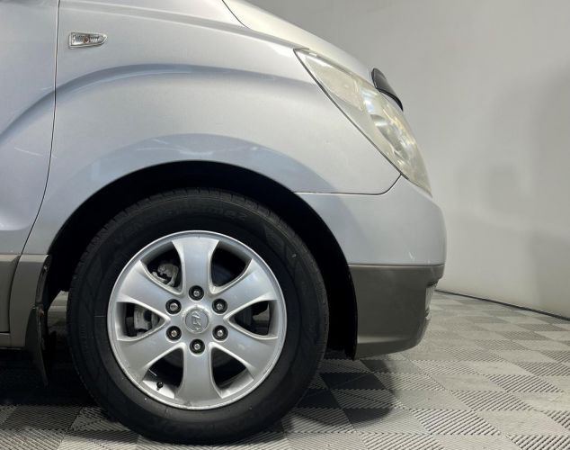 Hyundai Grand Starex  Base