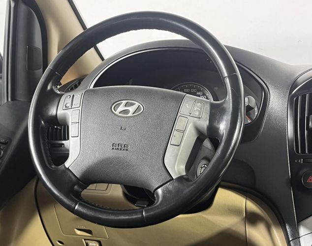 Hyundai Grand Starex  Base