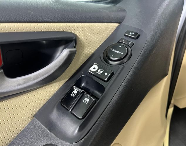 Hyundai Grand Starex  Base