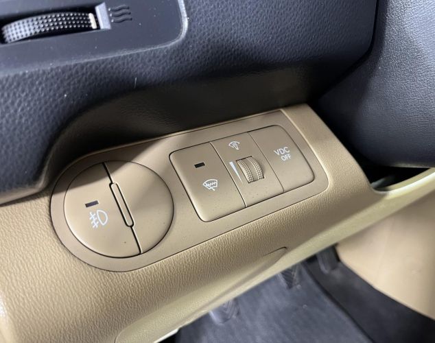 Hyundai Grand Starex  Base