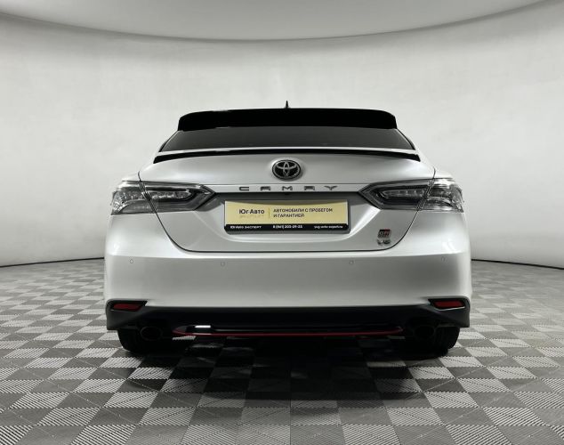 Toyota Camry  GR Sport