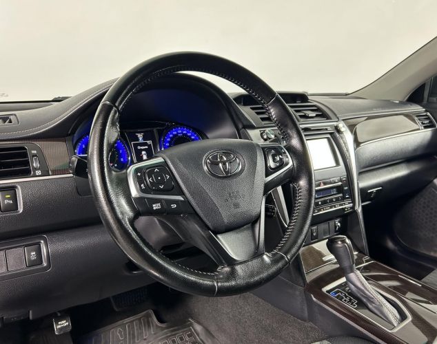 Toyota Camry  Стандарт +