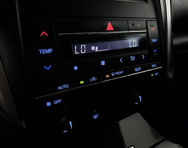 Toyota Camry  Стандарт +