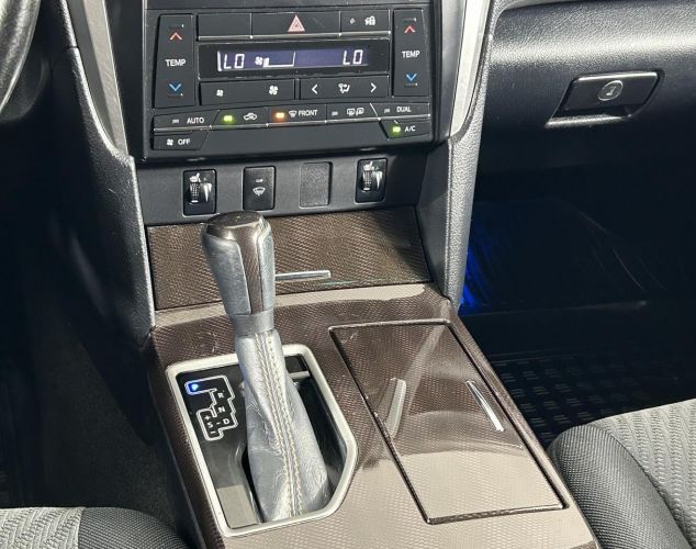 Toyota Camry  Стандарт +