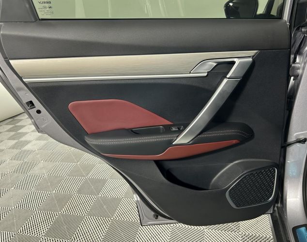 Geely Coolray  Flagship