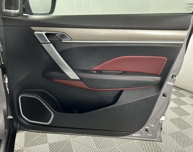 Geely Coolray  Flagship