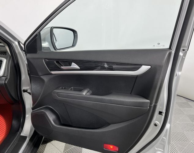 DongFeng DFM AX7  