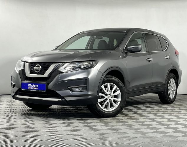 Nissan X-Trail  SE
