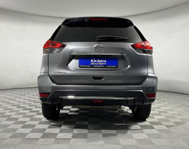 Nissan X-Trail  SE