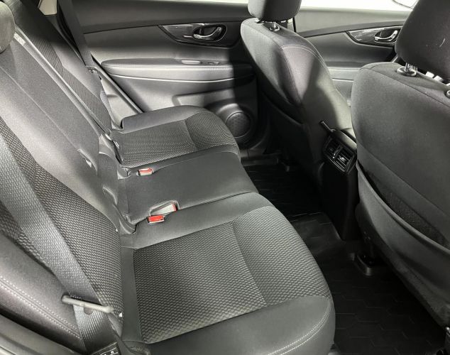 Nissan X-Trail  SE