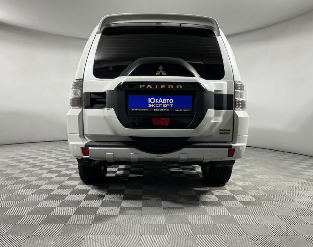 Mitsubishi Pajero  Mid