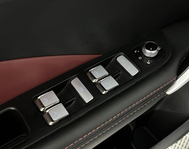Geely Coolray  Flagship