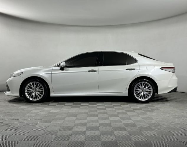 Toyota Camry  Executive Safety
