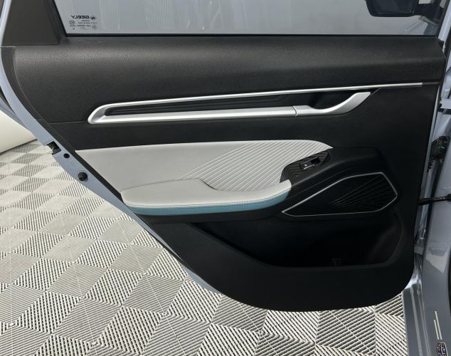 Geely Emgrand  LUXURY