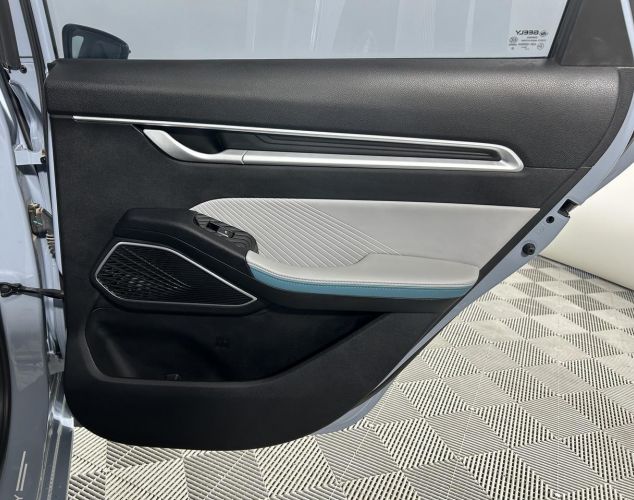 Geely Emgrand  LUXURY