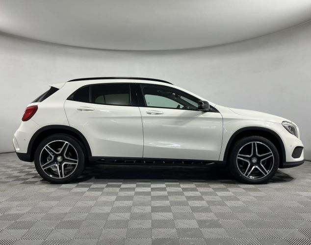 Mercedes-Benz GLA-Класс  