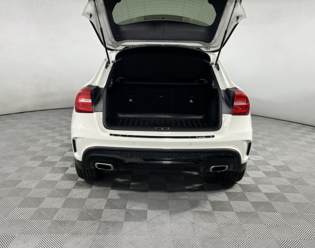 Mercedes-Benz GLA-Класс  
