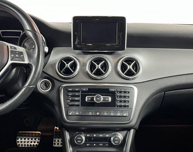 Mercedes-Benz GLA-Класс  