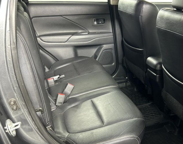 Mitsubishi Outlander  Intense 4WD