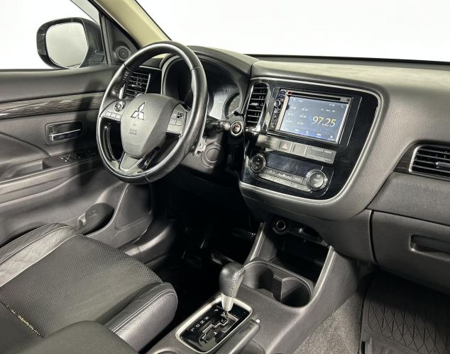 Mitsubishi Outlander  Intense 4WD