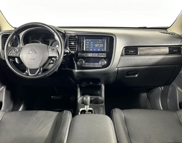 Mitsubishi Outlander  Intense 4WD
