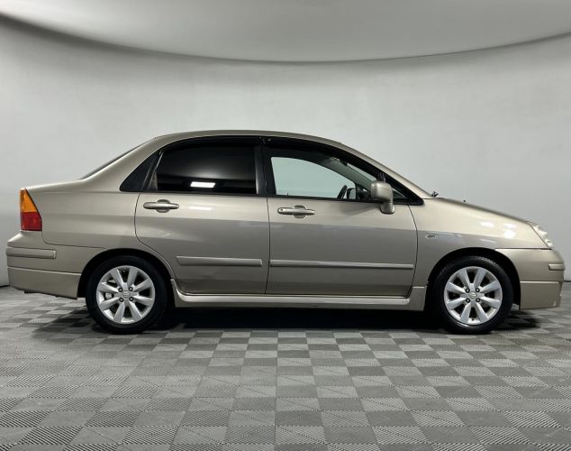 Suzuki Liana  