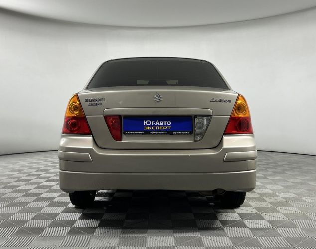 Suzuki Liana  