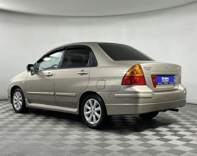 Suzuki Liana  
