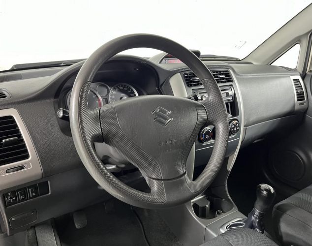 Suzuki Liana  