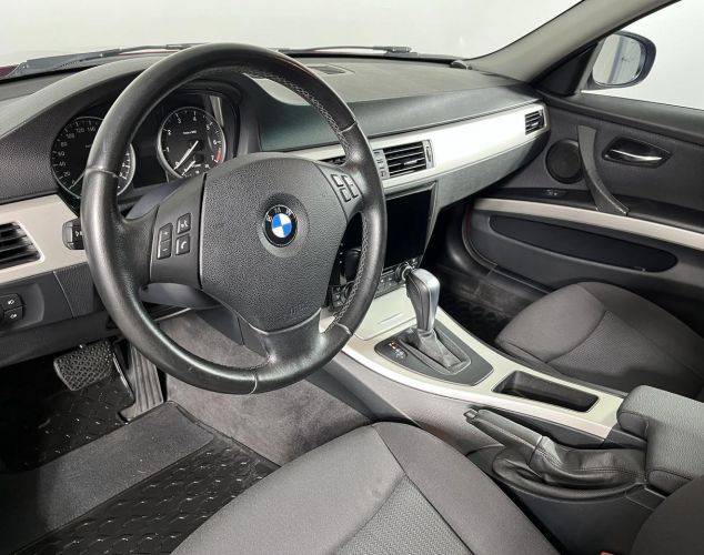 BMW 3 серия  318