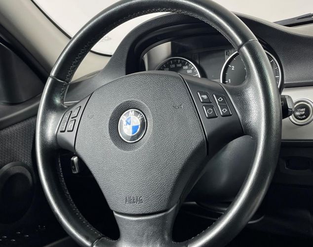 BMW 3 серия  318