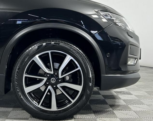 Nissan X-Trail  LE Top