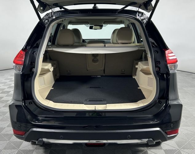 Nissan X-Trail  LE Top