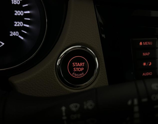 Nissan X-Trail  LE Top