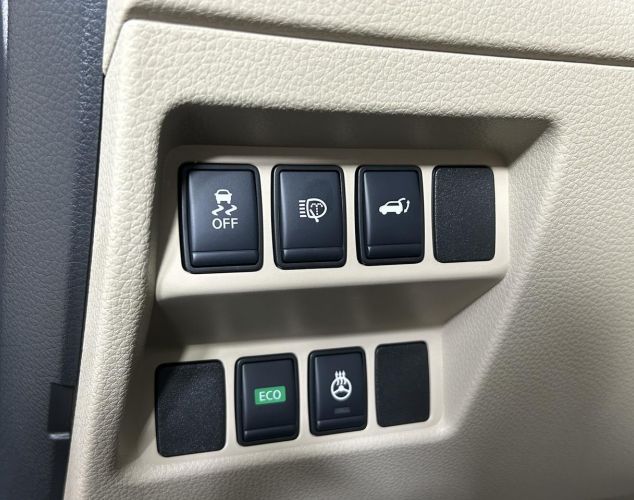 Nissan X-Trail  LE Top