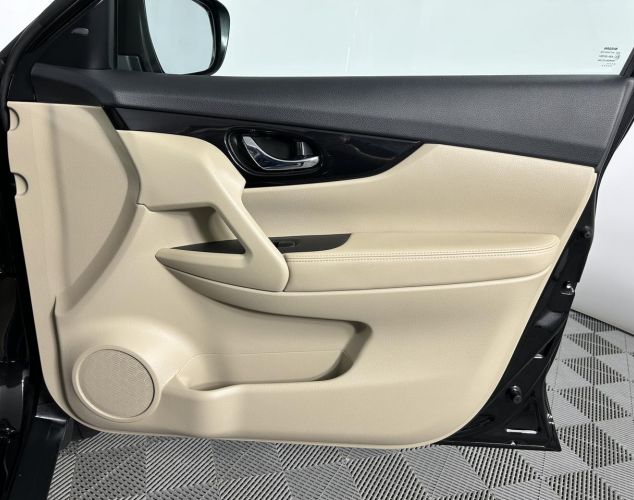 Nissan X-Trail  LE Top
