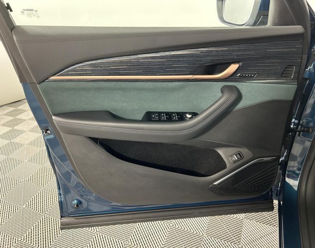 Geely Monjaro  Exclusive