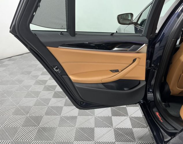 BMW 5 серия  