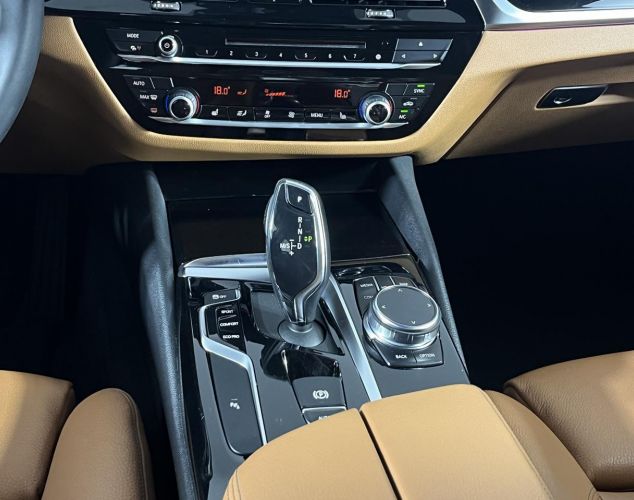 BMW 5 серия  