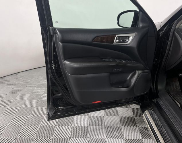 Nissan Pathfinder  High