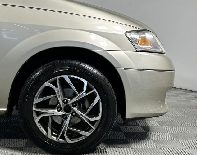 Mazda MPV  Base