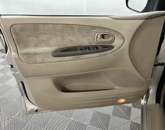 Mazda MPV  Base