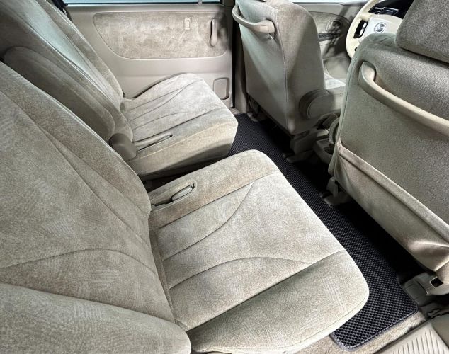 Mazda MPV  Base