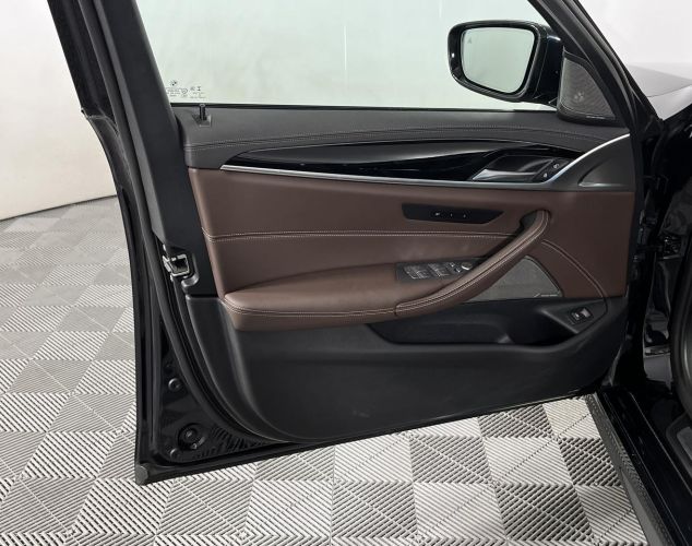 BMW 5 серия  
